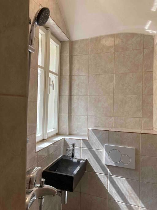 Studio In Gothic House, 50M To The Old Town Square براغ المظهر الخارجي الصورة